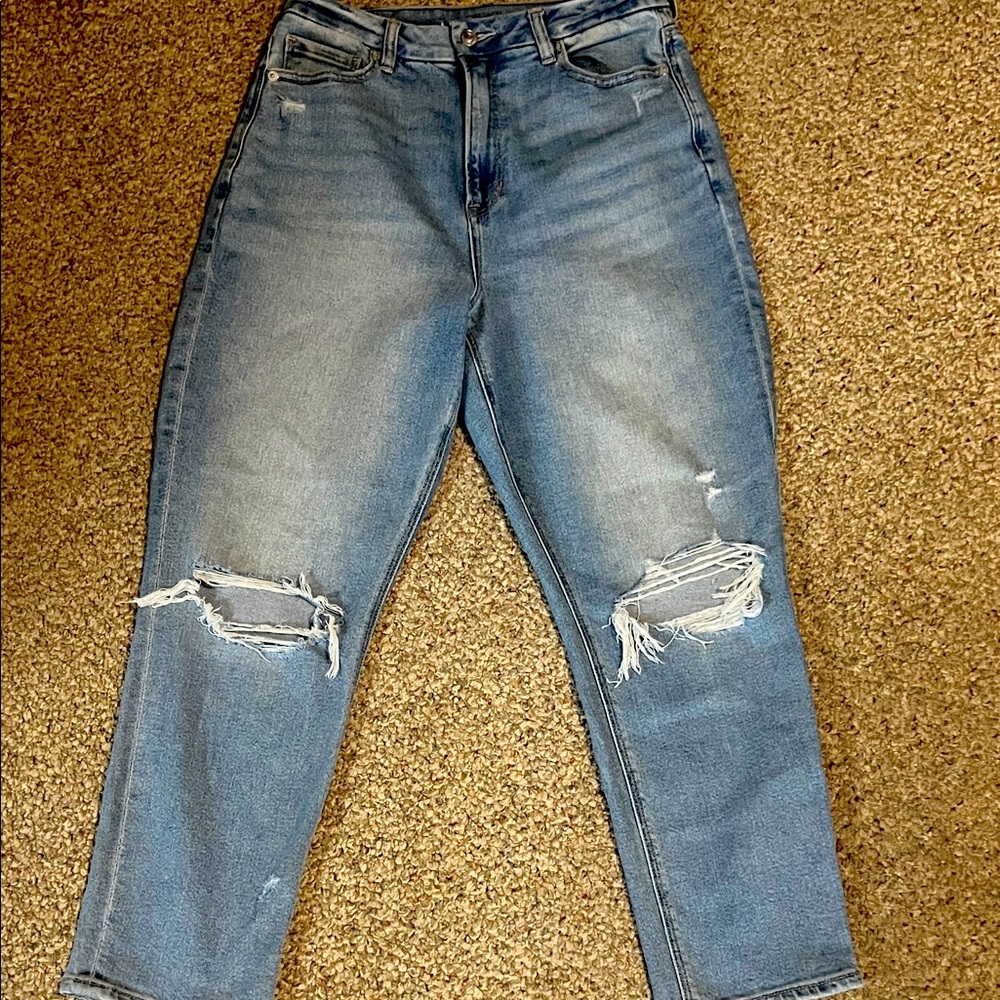 American Eagle Outfitters Light Blue Distressed Cropped Jeans